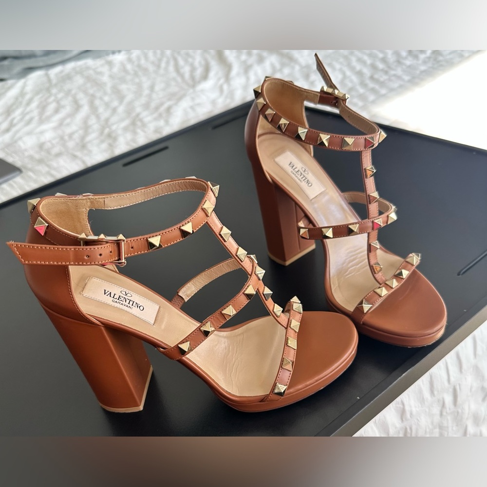 Valentino Garavani brown platform heels, size 7.5